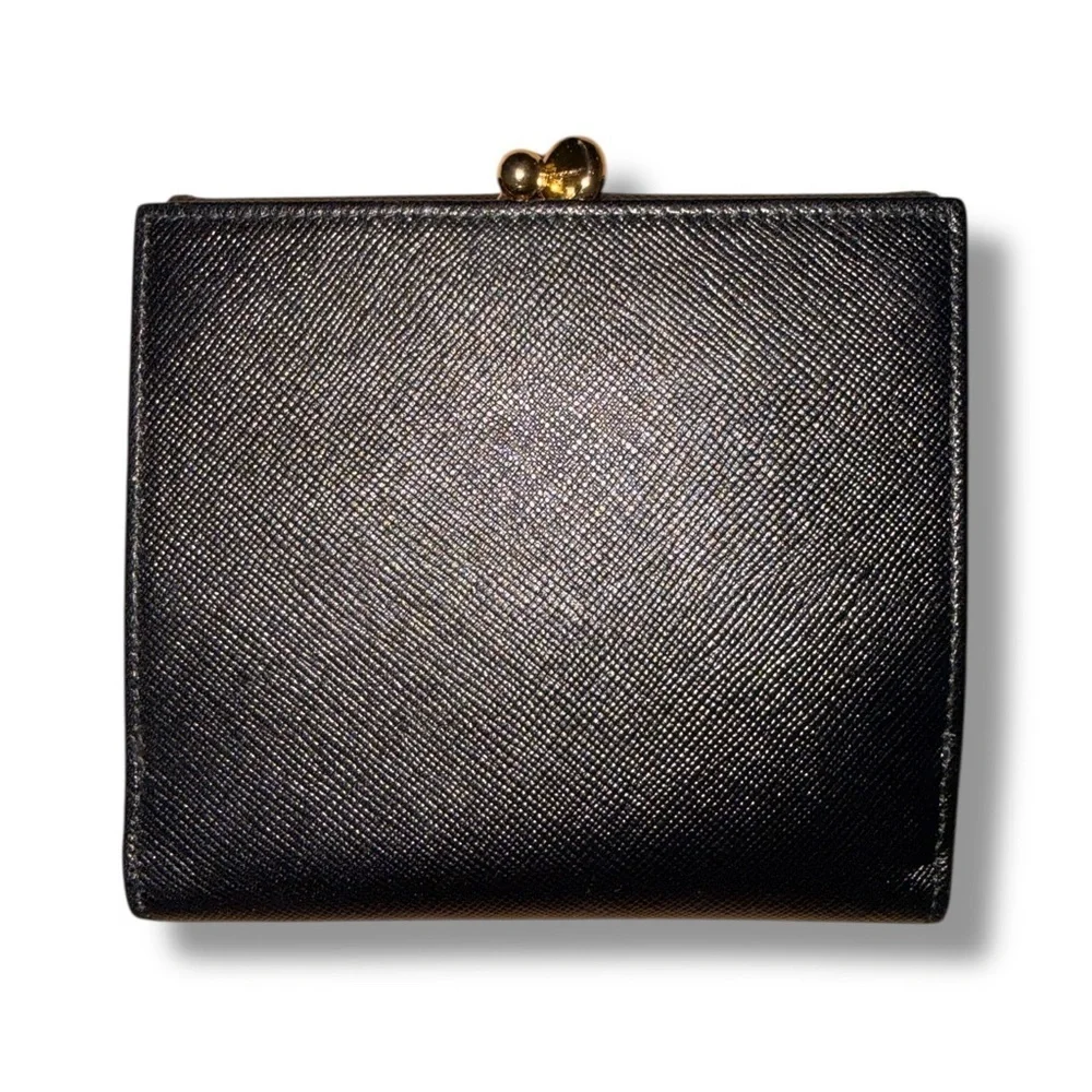 Salvatore Ferragamo Gancini Leather Wallet – New Condition